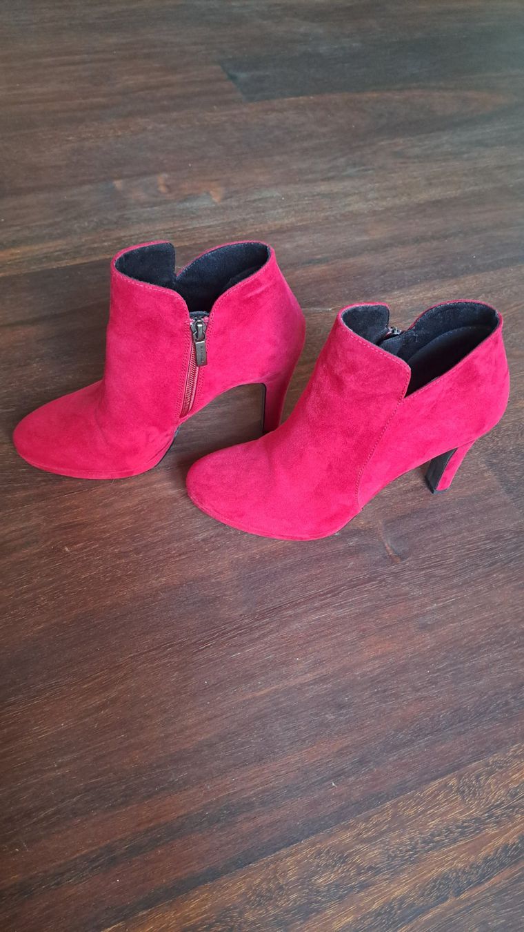 Tamaris Scarpe da donna: Stiefeletten – Usato da Weisslingen venduto da Steph_andstuff 1