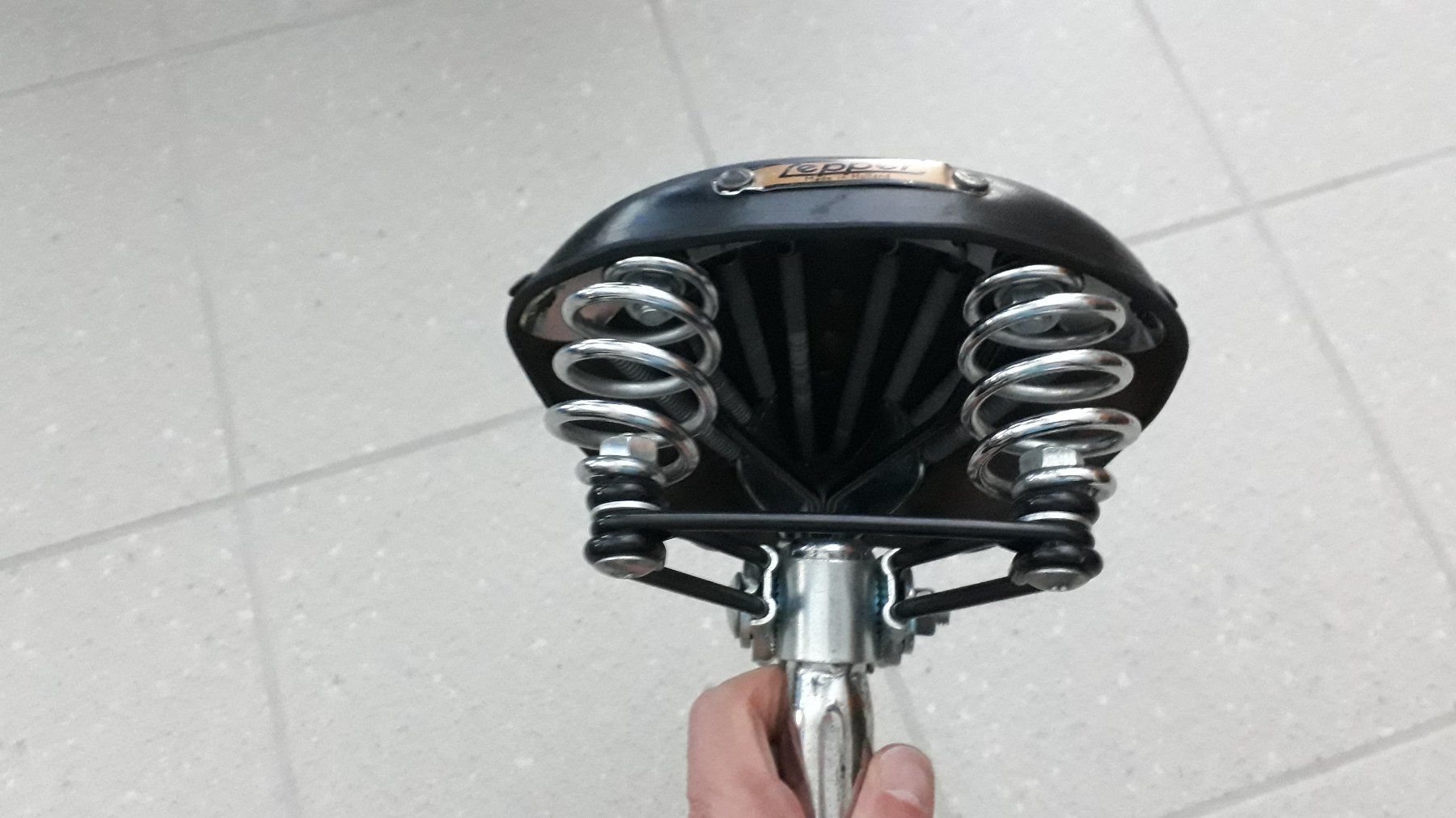 Pezzi di ricambio: Lepper Velosattel (Holland) mit Sattelstange – Usato da Stäfa venduto da Supertramp73 4