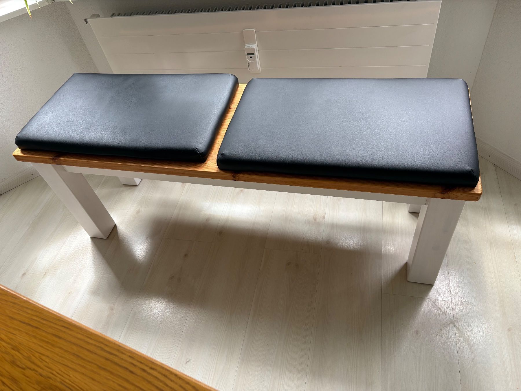 Panchine: Massive Holzbank mit Sitzkissen – Usato da Basel venduto da mar_wvh2 2