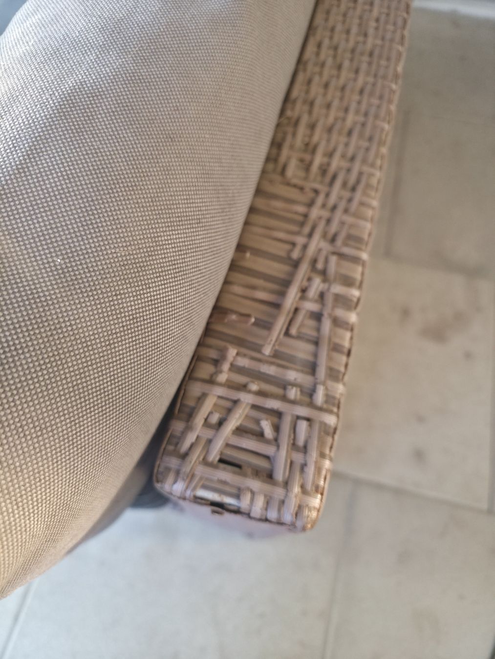 Ikea Set di tavolo e panche: Gartenlounge Rattan Sitzgruppe mit Tisch – Usato da Rafz venduto da GarageSesti-Cars 4