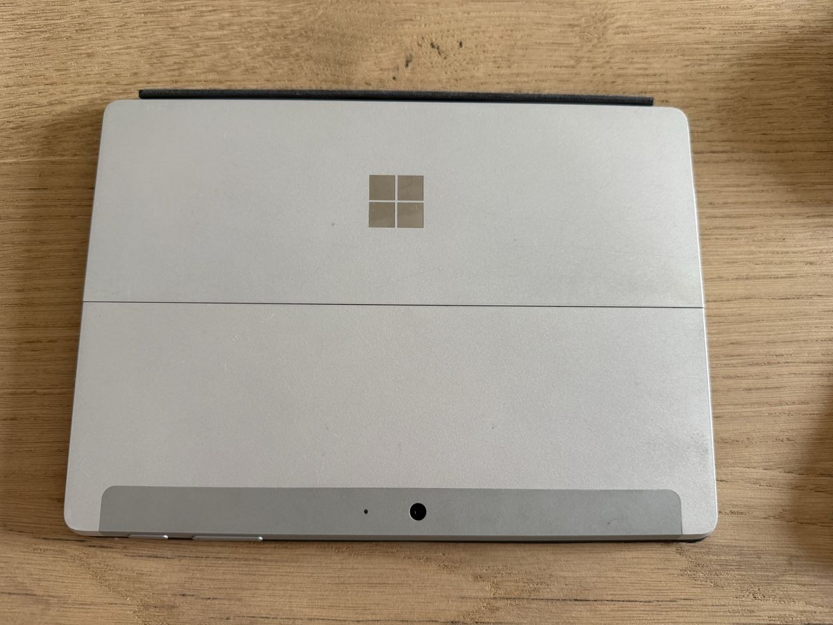 Microsoft Tablettes PC: Microsoft Surface Go inkl. Maus und Cover – D'occasion à Bern par Franz8044 8