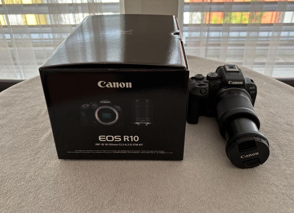 Canon EOS R10 Kit Kamera + 18-150 Objektiv, + Extra, wie neu (Neu ...