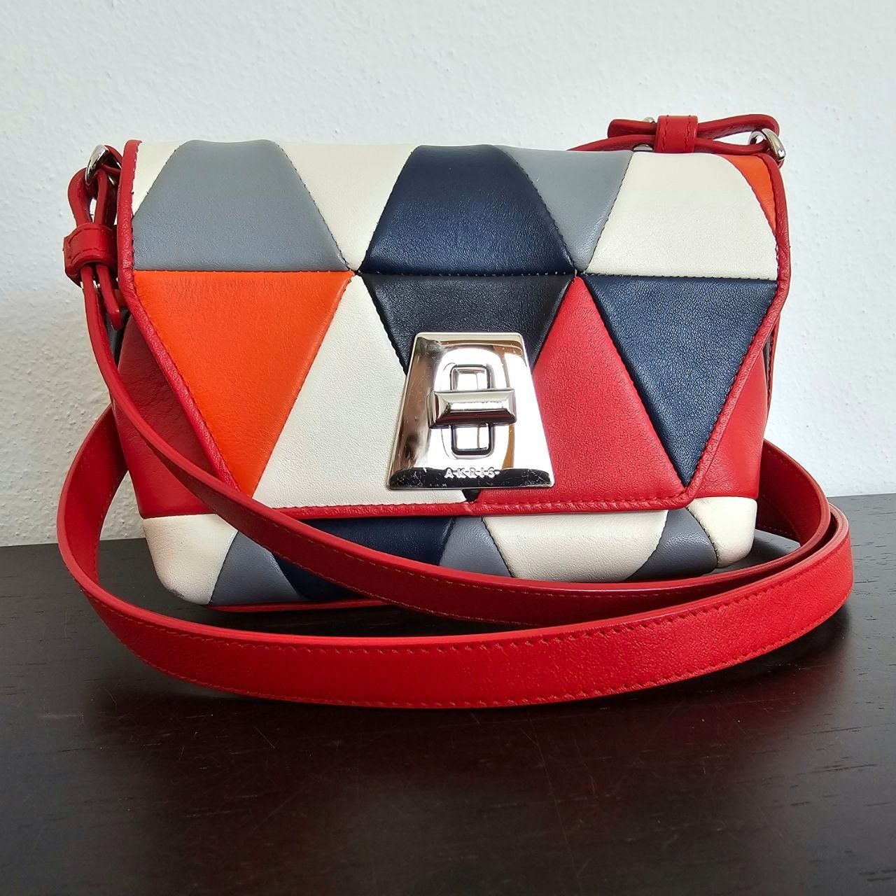 Akris Borse da donna: NEW AKRIS Anouk Little Day Triangle Shoulder Bag – Nuovo (secondo la descrizione) da Origlio venduto da ann_q6qv 3