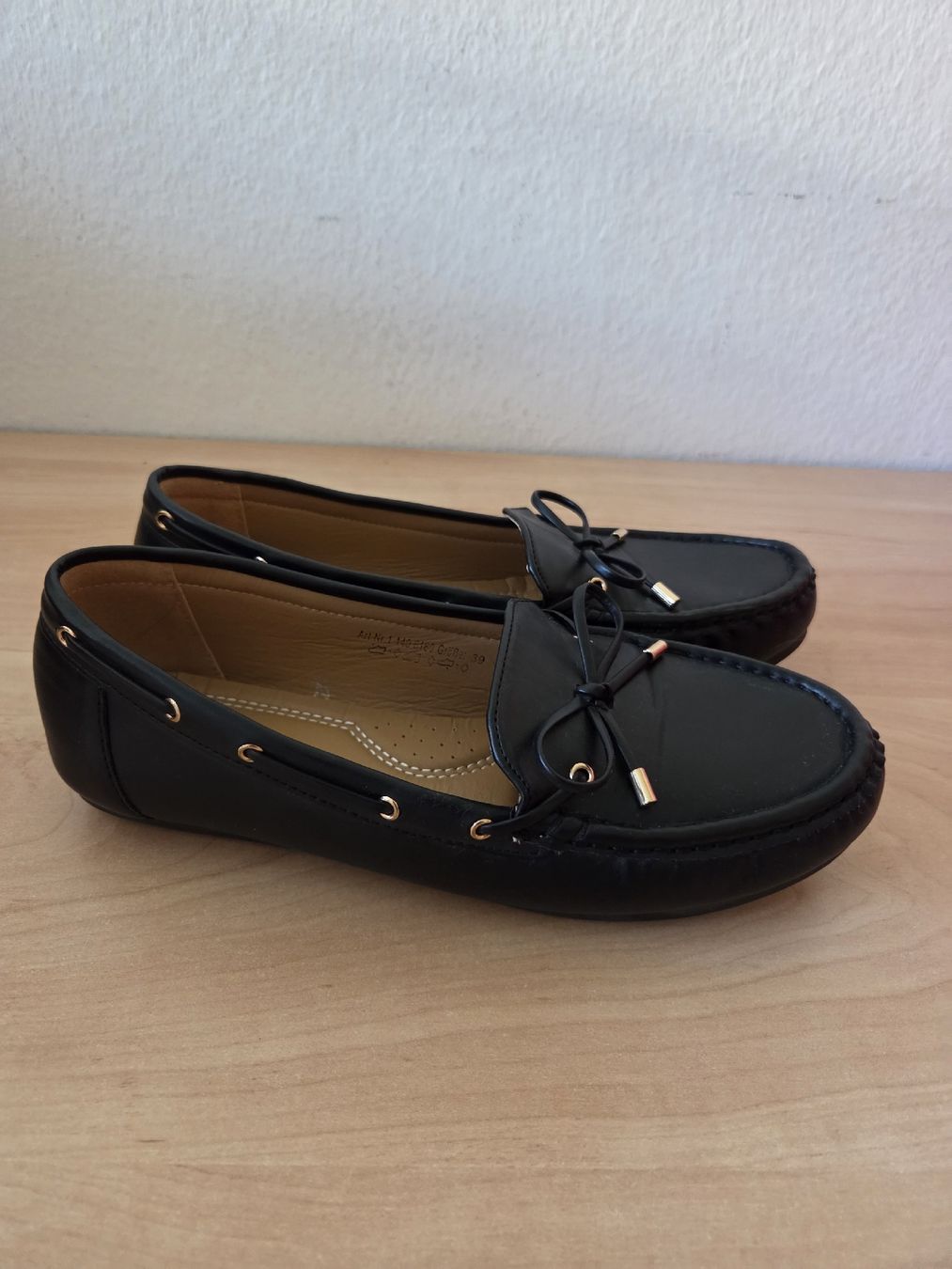 Scarpe da donna: Schwarze Kunstleder Mokassins Gr.39 – Nuovo (secondo la descrizione) da Winterthur venduto da katzen07 2