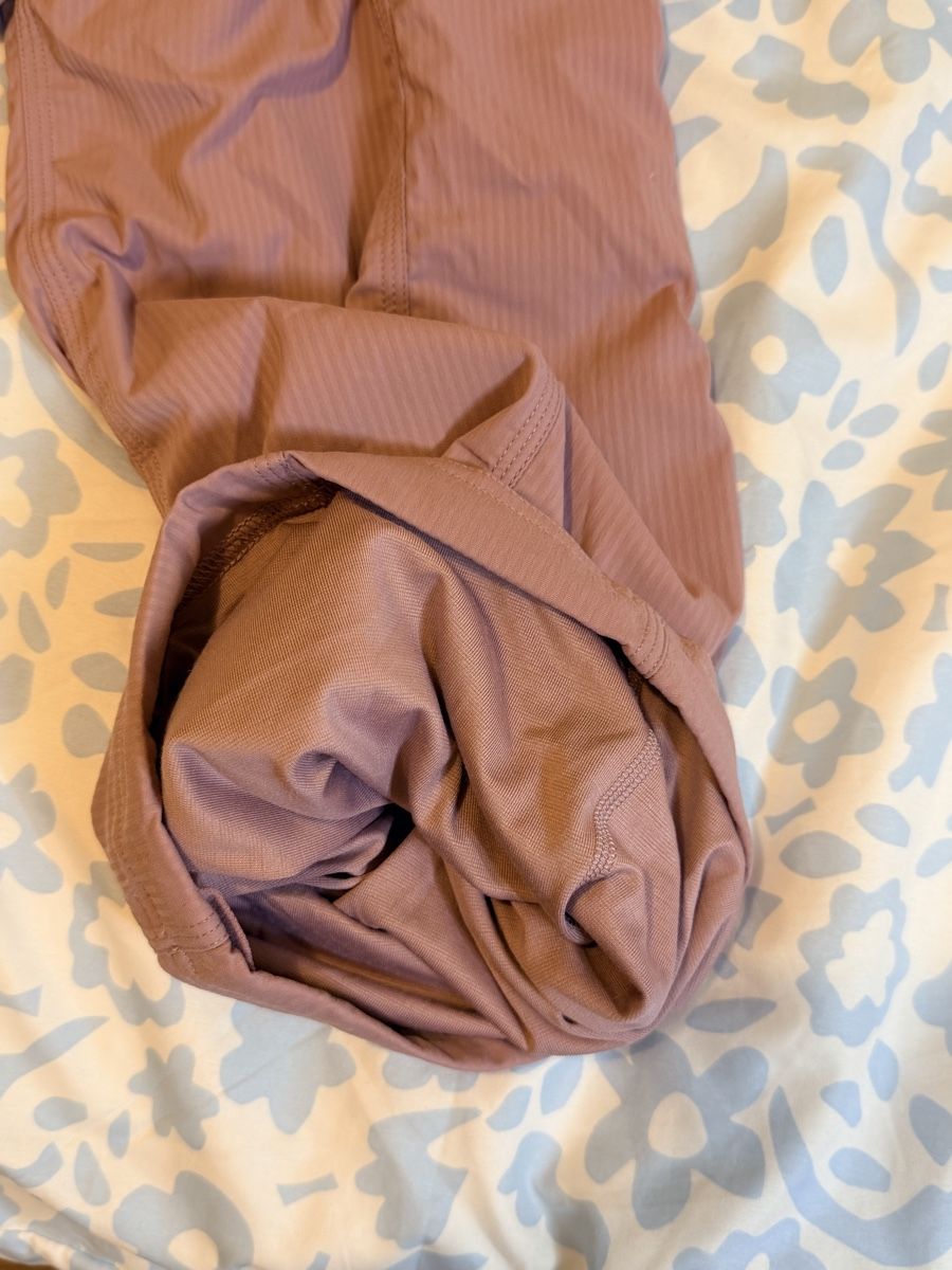 Lululemon Pantalons: NEW lululemon Dance Studio Mid-Rise Lined Pant Regular 6 – Neuf (Voir description) à Regensdorf par Let-me-win-please 6