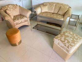 Hochwertige klassische Polstergarnitur – Sofa, Sessel und Ho