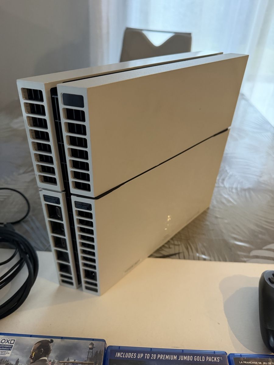 Sony Console: PlayStation 4 White + Manette + 17 Jeux – Usato da Genève venduto da sho_67qj 6