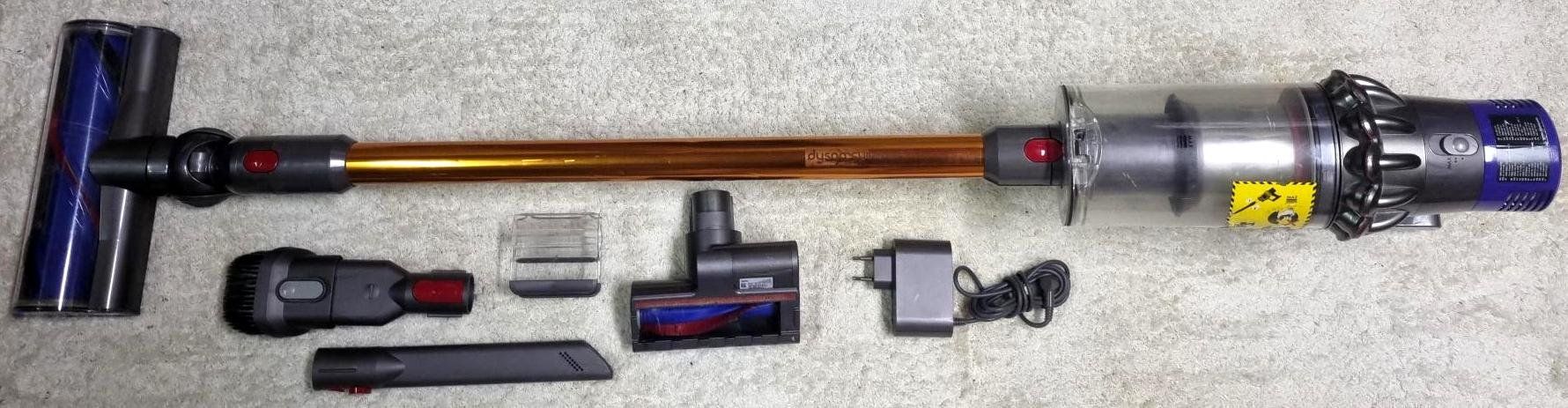 Dyson Aspirapolveri & Accessori: Dyson V10 Staubsauger / aspirateur – Usato da Collonges venduto da arashee 2