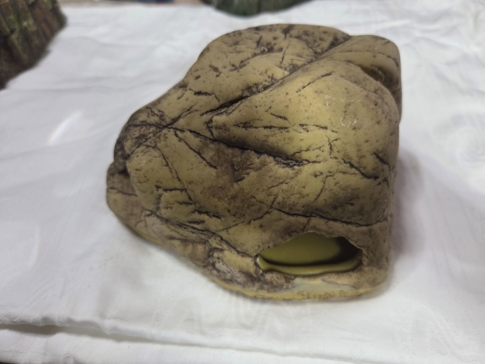 Tutte le decorazioni: grotte pour reptile ou autres  – Usato da Neuchâtel venduto da pasprie 4