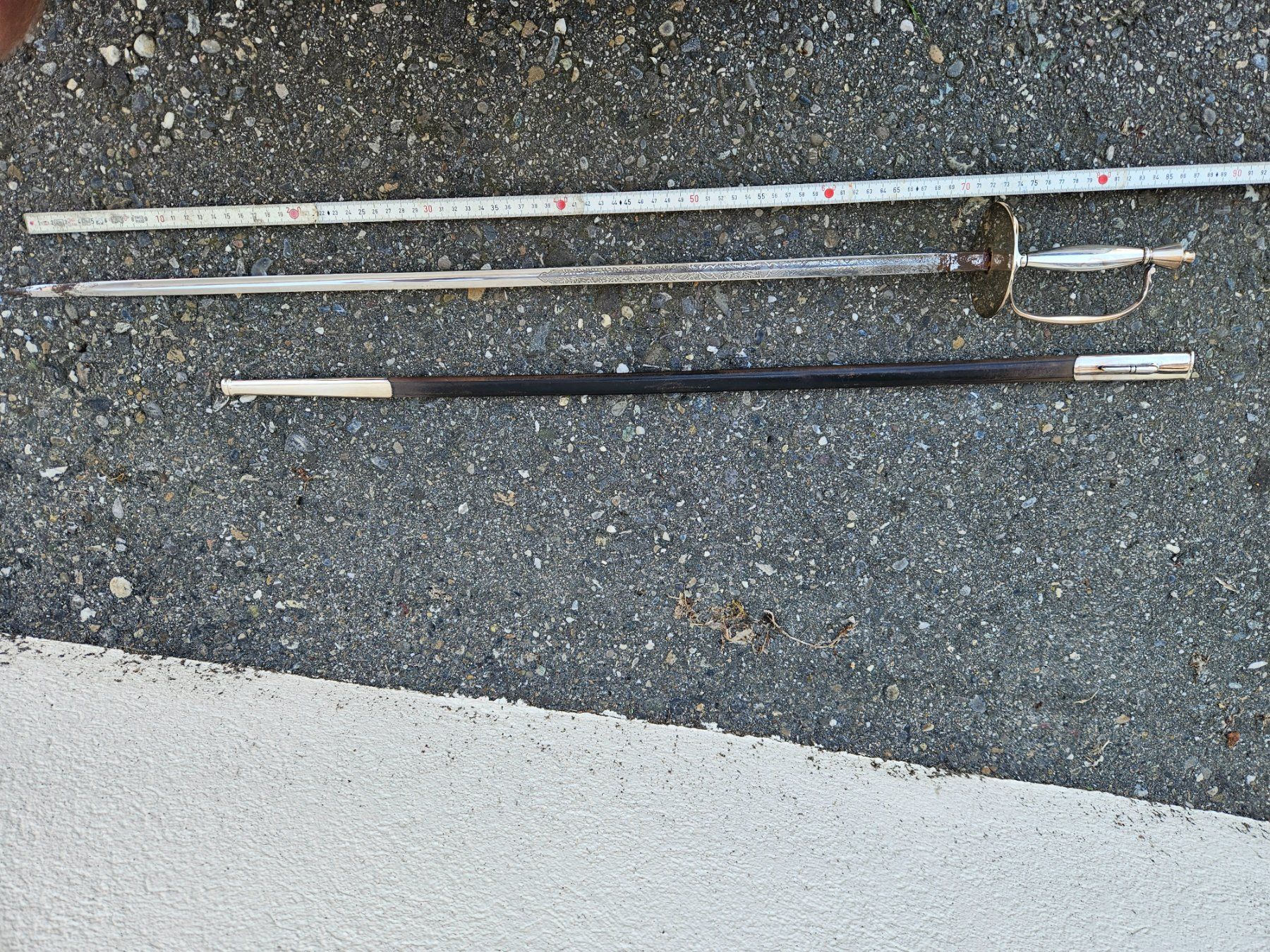 Armes blanches: Säbel – D'occasion à Schwellbrunn par Rosaroterpanter 1
