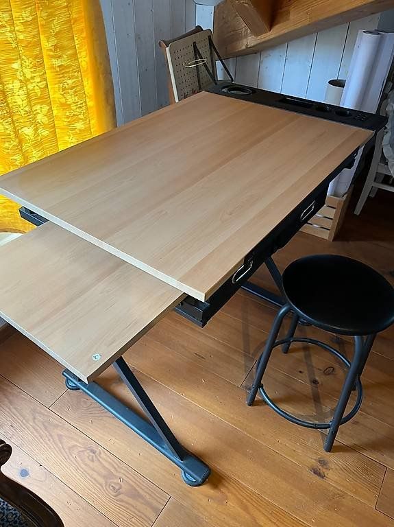 Scrivanie: Bureau avec plateau inclinable – Usato da Mannens venduto da evycha16 1