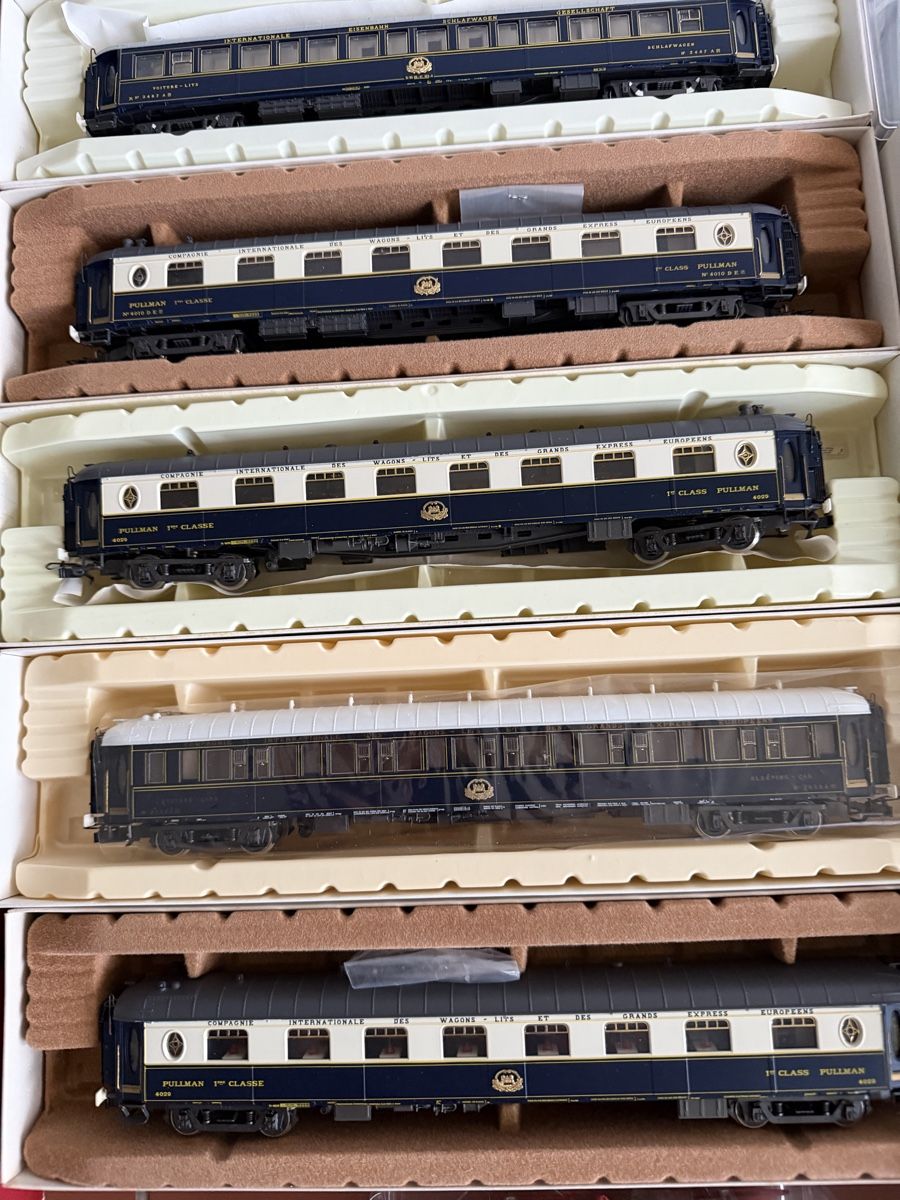 Modellini di ferrovie: Rarer Konvolut von 7x Pullman-Wagen Loki Wagen sonst – Usato da Zürich venduto da sne.swiss 5