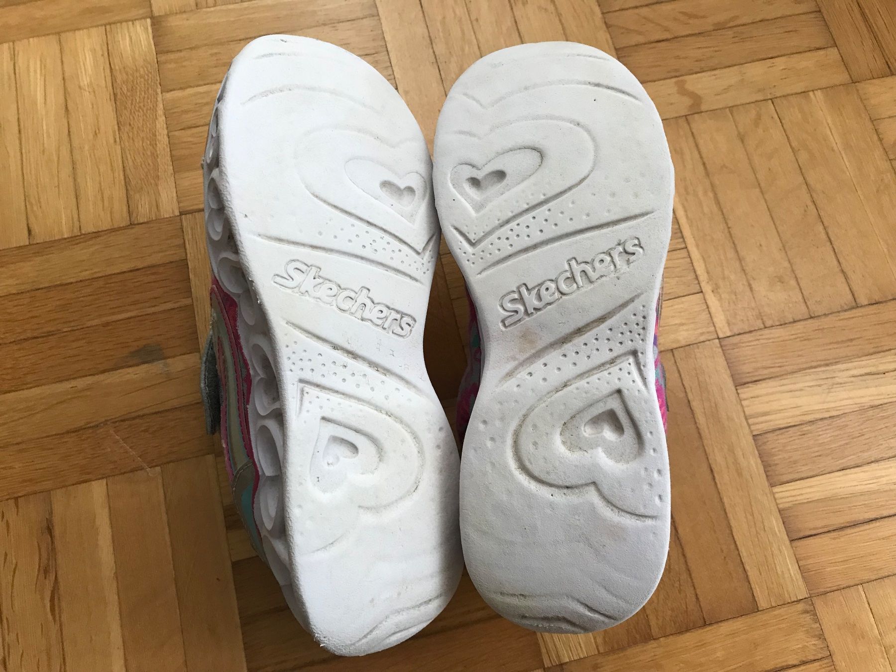 Skechers Scarpe per ragazze: Turnschuhe von Skechers Grösse 33 – Usato da Emmenbrücke venduto da Hathor123 7