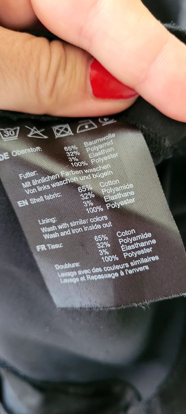 Hallhuber Kleider: Hallhuber Kleid, schwarz, Grösse 34, tailliert, elegant. – Neu (gemäss Beschreibung) aus Emmenbrücke von gatasalvache 4