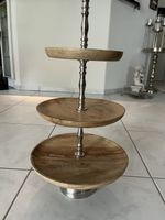 Etagere aus Holz