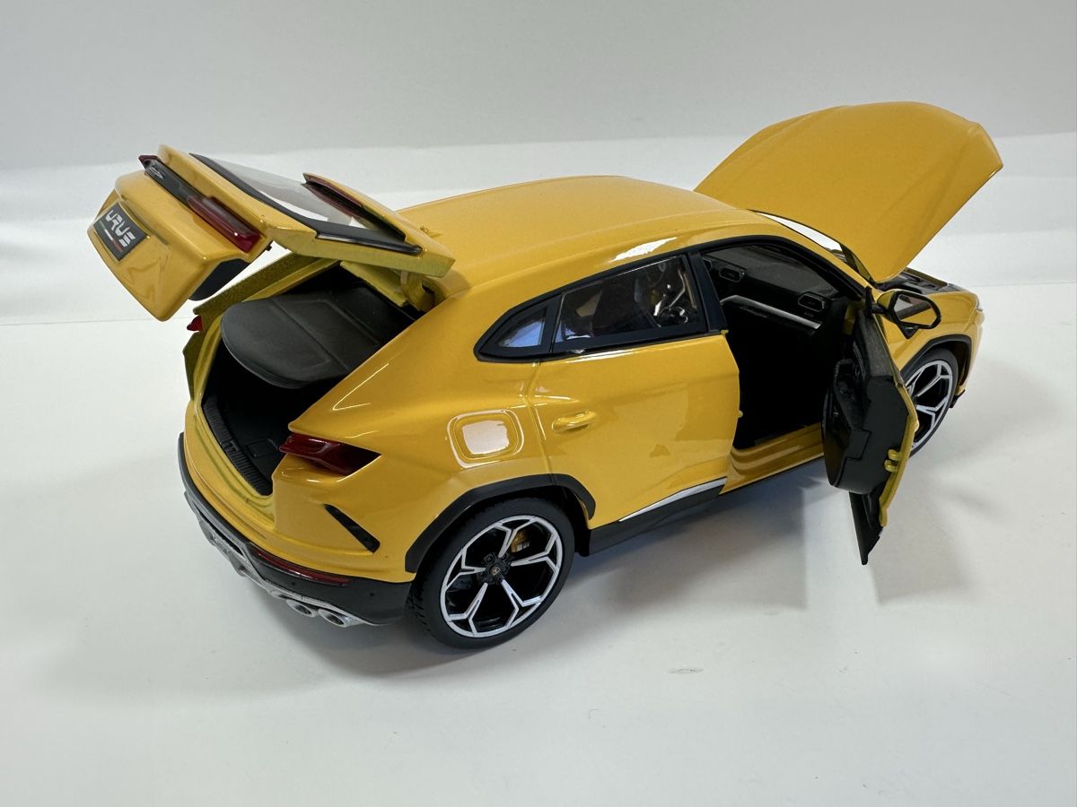 Bburago Modellini d'auto: Lamborghini Urus 1:18, gelb, BBURAGO  – Nuovo (secondo la descrizione) da Zofingen venduto da rf9_x2xt 5