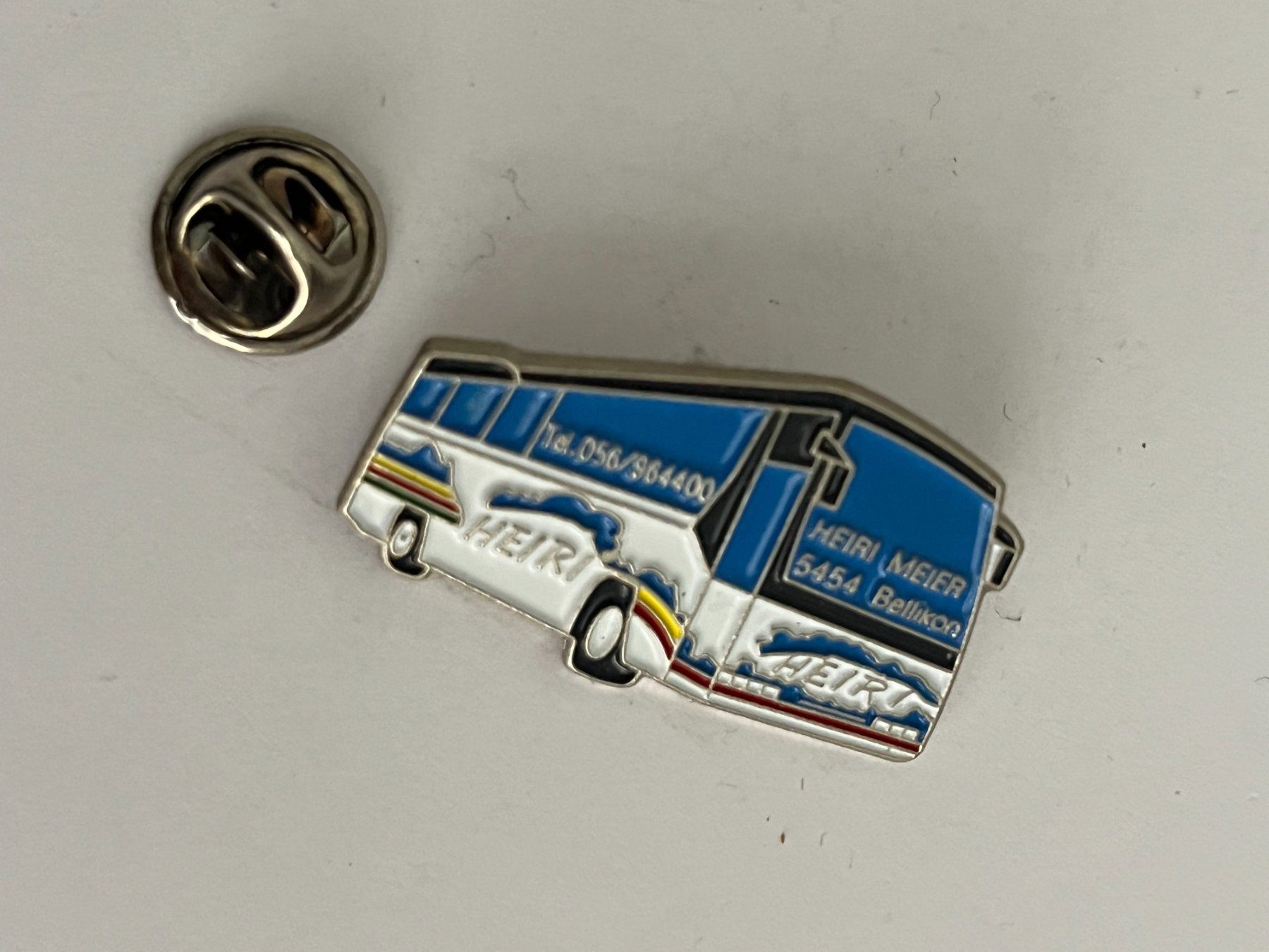 Placchette & Badge: Pin Bus HEIRI MEIER Bellikon 5454 – Usato da Dietikon venduto da sch_w2tw