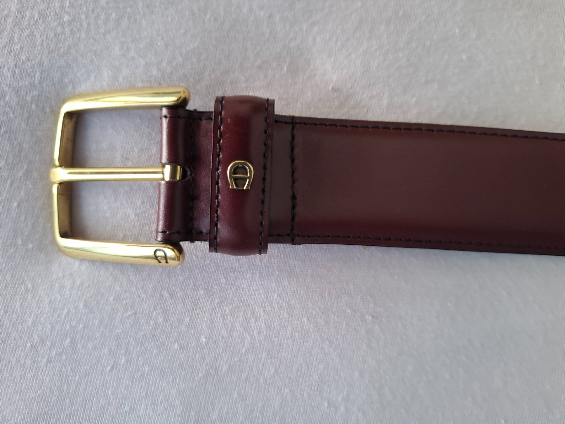 Aigner Cinture: Aigner Ledergurt – Usato da Weggis venduto da Jhmathis 1
