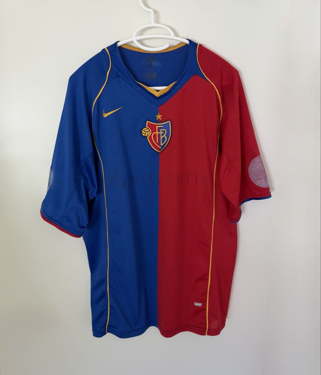 Nike Canottiere & Pantaloni: Fc Basel Nike Trikot 2004-06 Heim  – Usato da Füllinsdorf venduto da hae_gt9l