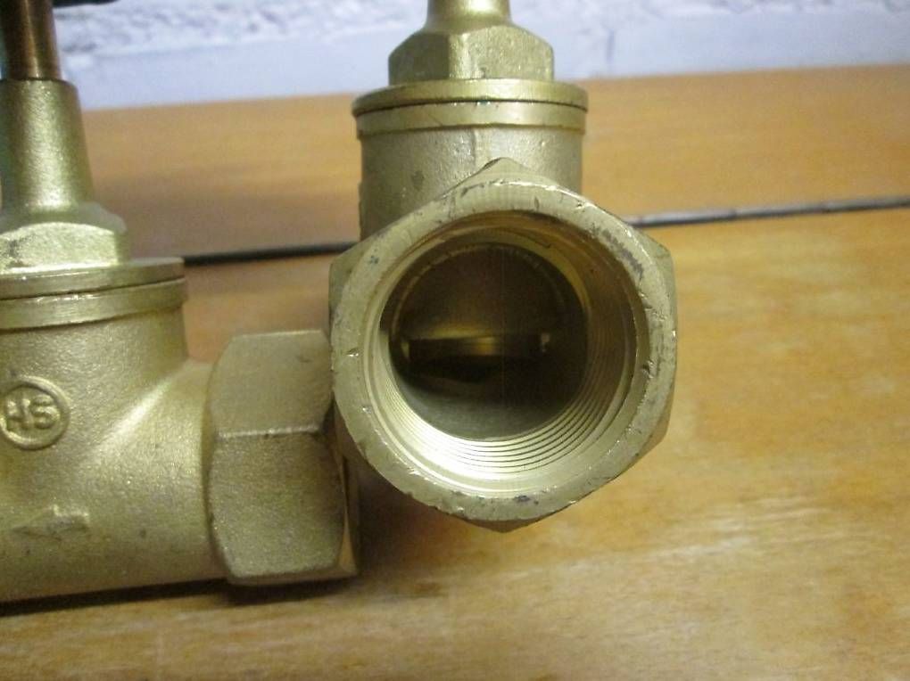 Robinetterie: Messing-Durchgangsventil, Absperrventil MS 1 1/4" (2013-TMH) – D'occasion à St. Gallen par patge 1