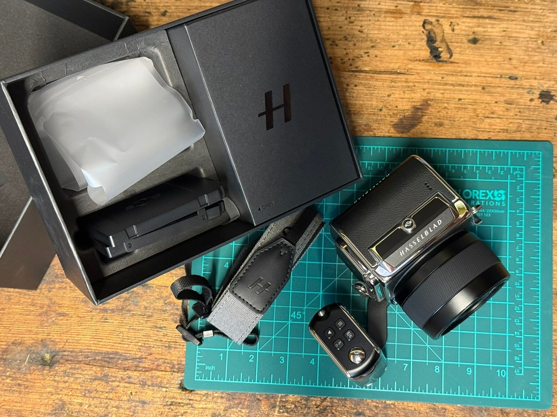 Hasselblad Appareil photo: Hasselblad 907X & CFV 100C mit 907X Control Grip – Neuf (Voir description) à Prêles par rs4b07 3