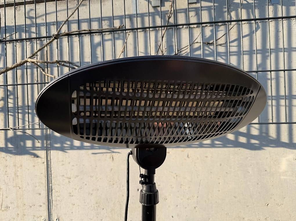 Radiateurs: Outdoor Heizlampe – D'occasion à Utzigen par cdrg 1