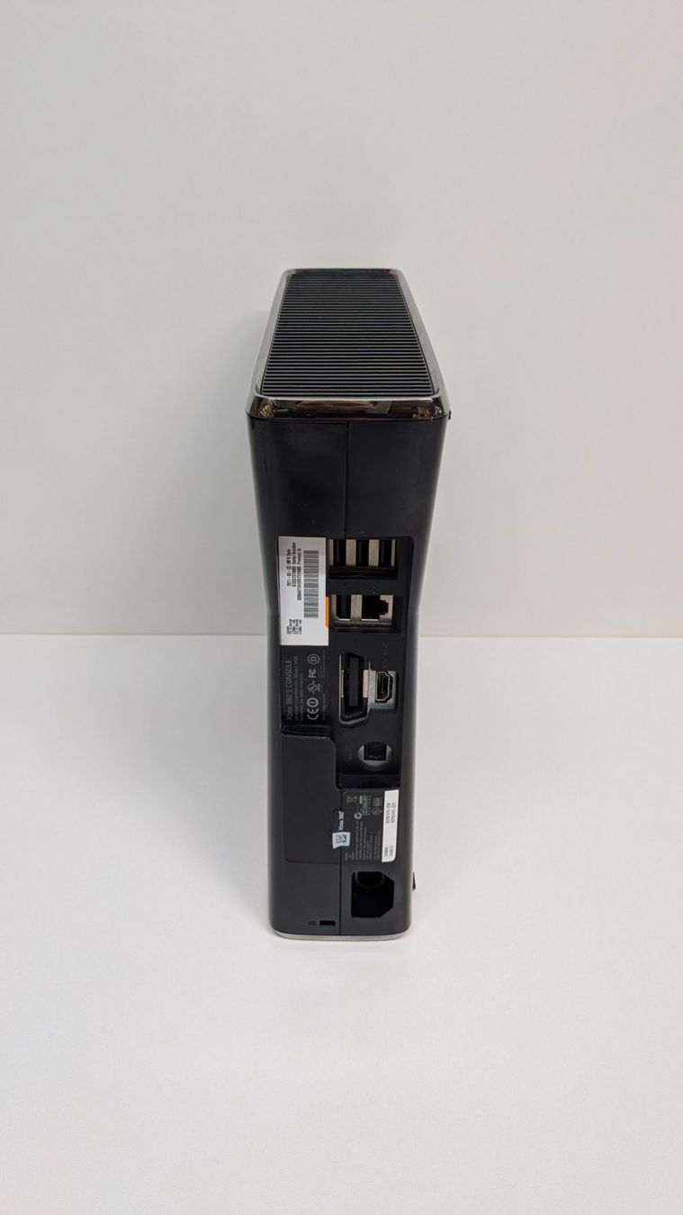 Microsoft Konsolen: Microsoft Xbox 360 S inkl. 2 Controller – Gebraucht aus Menziken von mame18 6