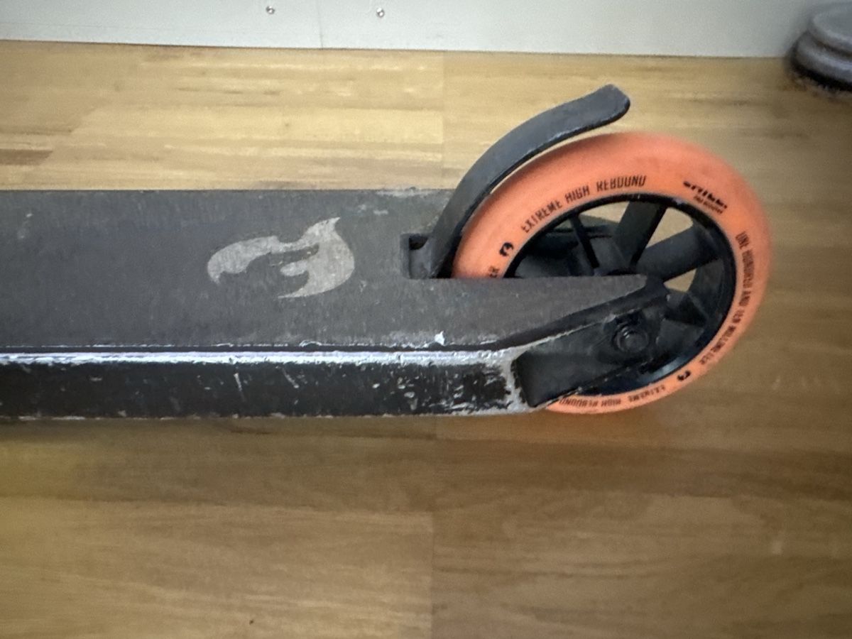 Chilli Kickboard: Chilli scooter black used condition – Usato da Horgen venduto da Niels001 2