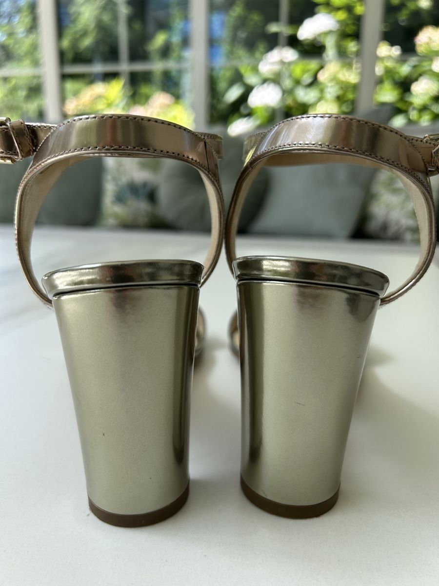 Jimmy Choo Chaussures femmes: Jimmy Choo metallic sandals. Size 38,5 – D'occasion à Pfeffingen par Eva_GoVintage 2