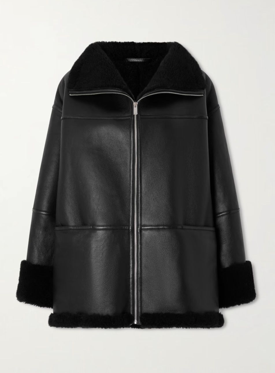 Totême Giacche: Coole TOTEME Jacke aus Shearling – Usato da Zürich venduto da fabienne1234