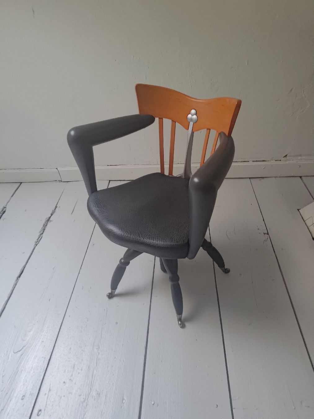 Chaises: Borek Sipek Stuhl postmodern – D'occasion à Untersiggenthal par babette0815 1