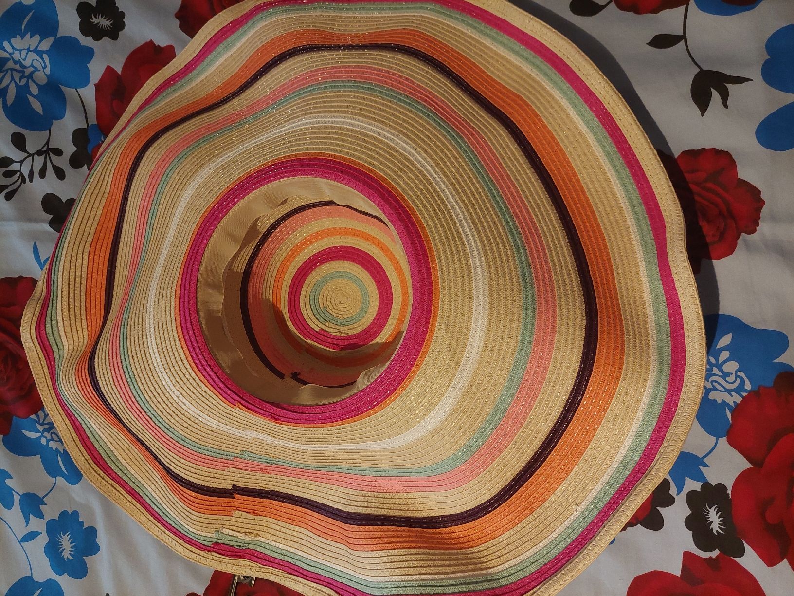 Chapeaux, bonnets & casquettes: Chapeau pour dames, multi-usage – Neuf (Voir description) à Le Locle par wchs 1