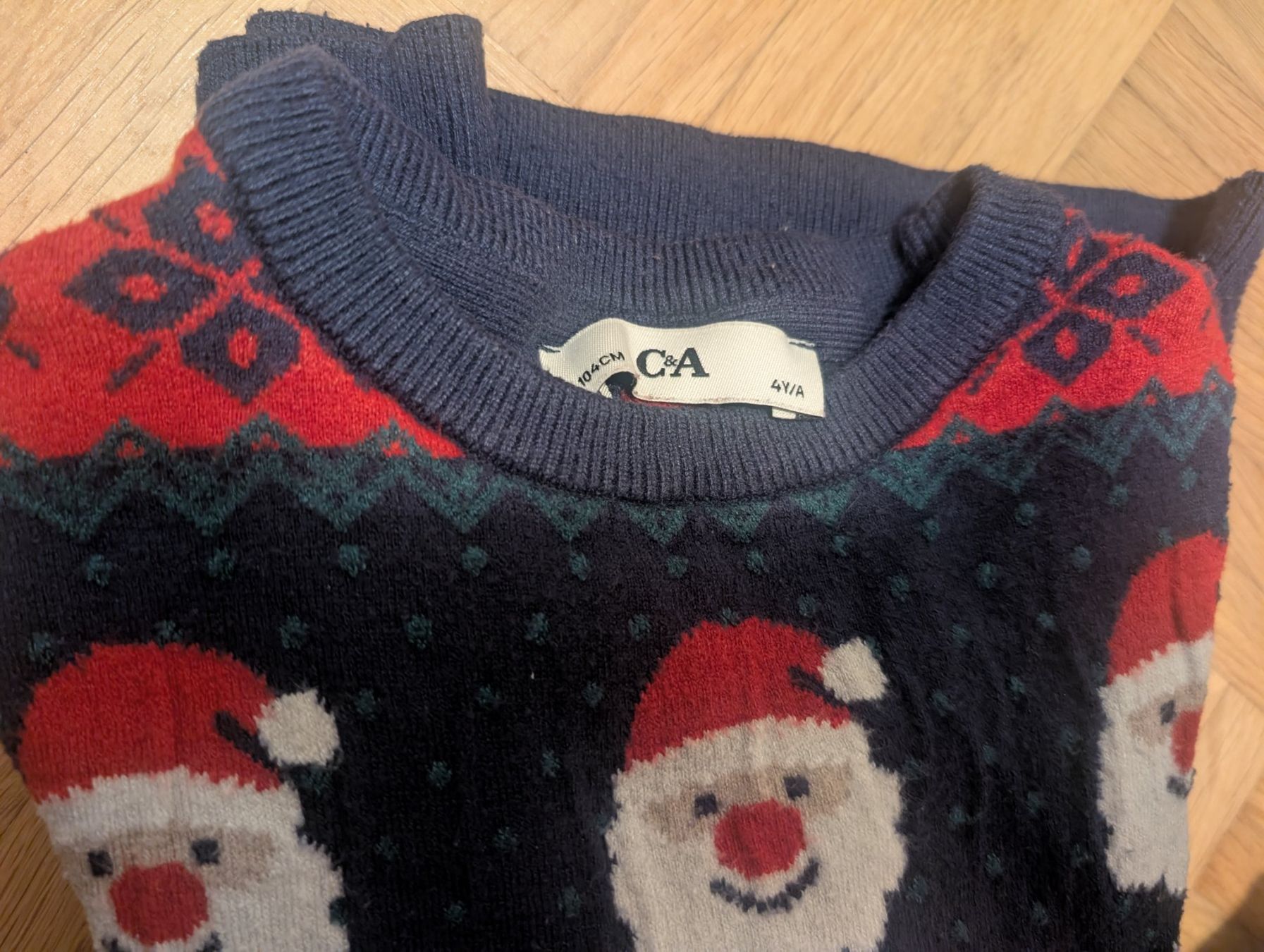C&A Pullover & Sweatshirts: Weihnachts-Pullover mit Dinos C&A Gr. 104 – Gebraucht aus Guntalingen von Beni_001 2