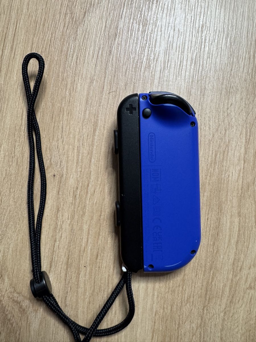 Manettes: Nintendo Switch Joy-Con Controller Blau Links mit Schlaufe – D'occasion à Biberist par etesummer 1