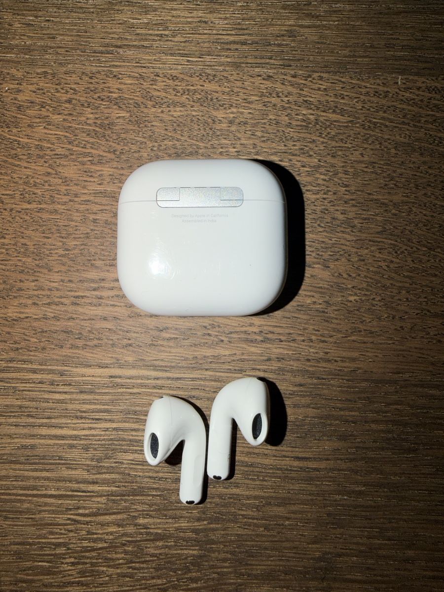 Apple Cuffie: AirPods 4 – Nuovo (secondo la descrizione) da St. Gallen venduto da bla_mhw2 3
