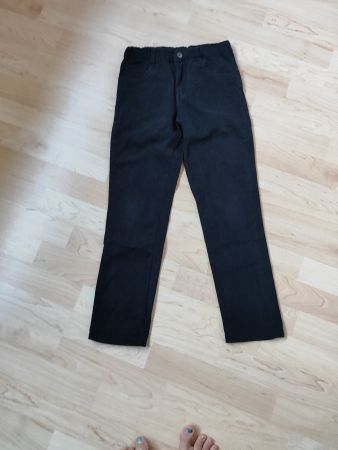 Elegante tiefschwarze Hose Jungs Gr. 128