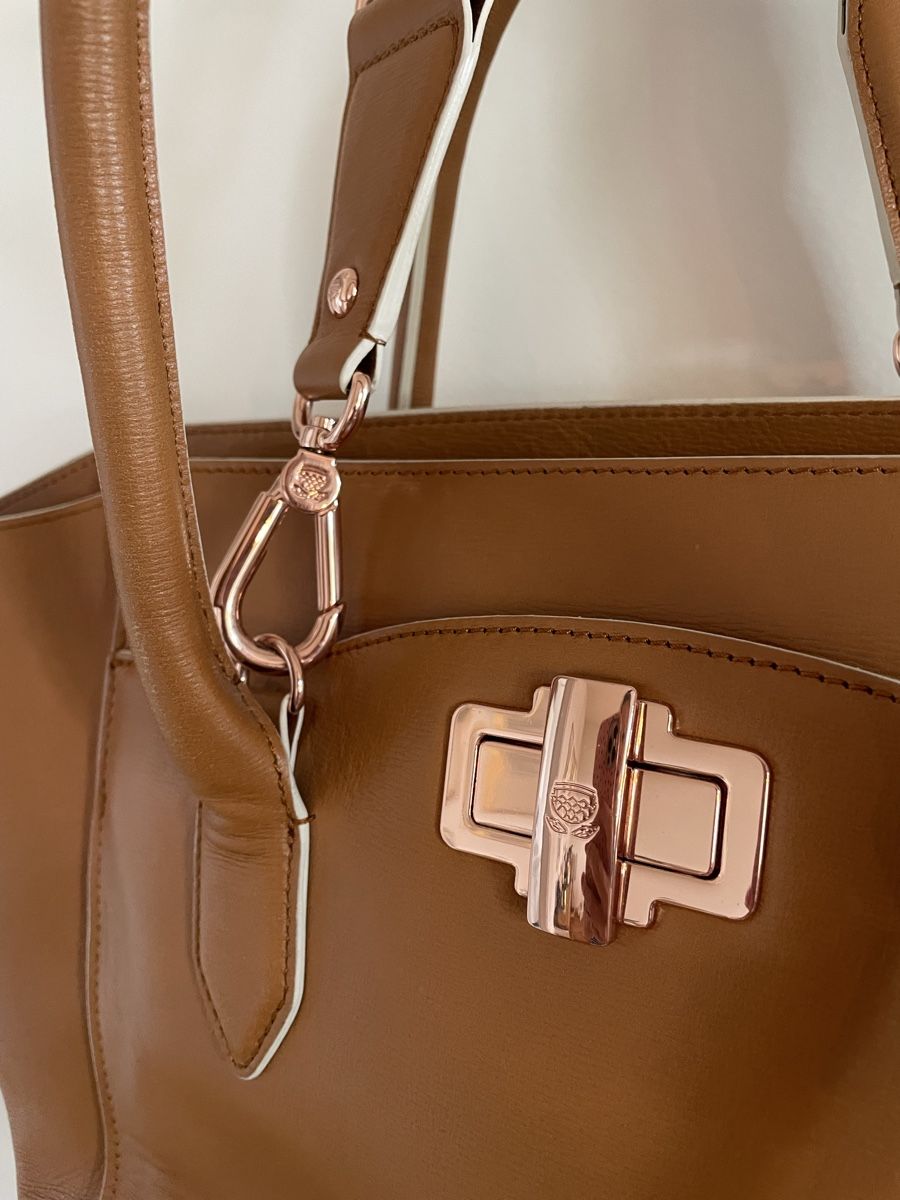 Navyboot Sacs femmes: Navyboot Handtasche Leder braun/camel – Neuf (Voir description) à Meilen par Marielle79 1