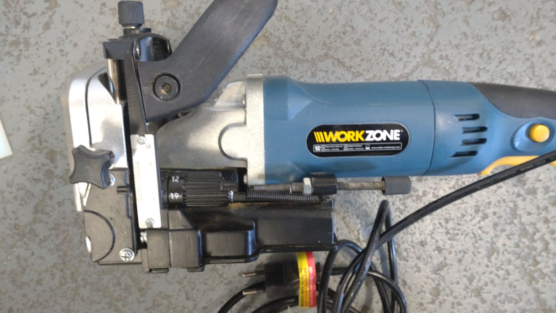 Tous les outils: Flachdübelfräse 900 W Workzone – D'occasion à Zürich par blaumeisli62 5