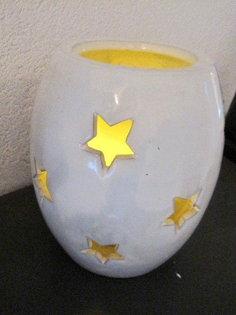 Tutte le decorazioni: GRAND POT AVEC ETOILES EN CERAMIQUE – Usato da Murten venduto da Selliot 2
