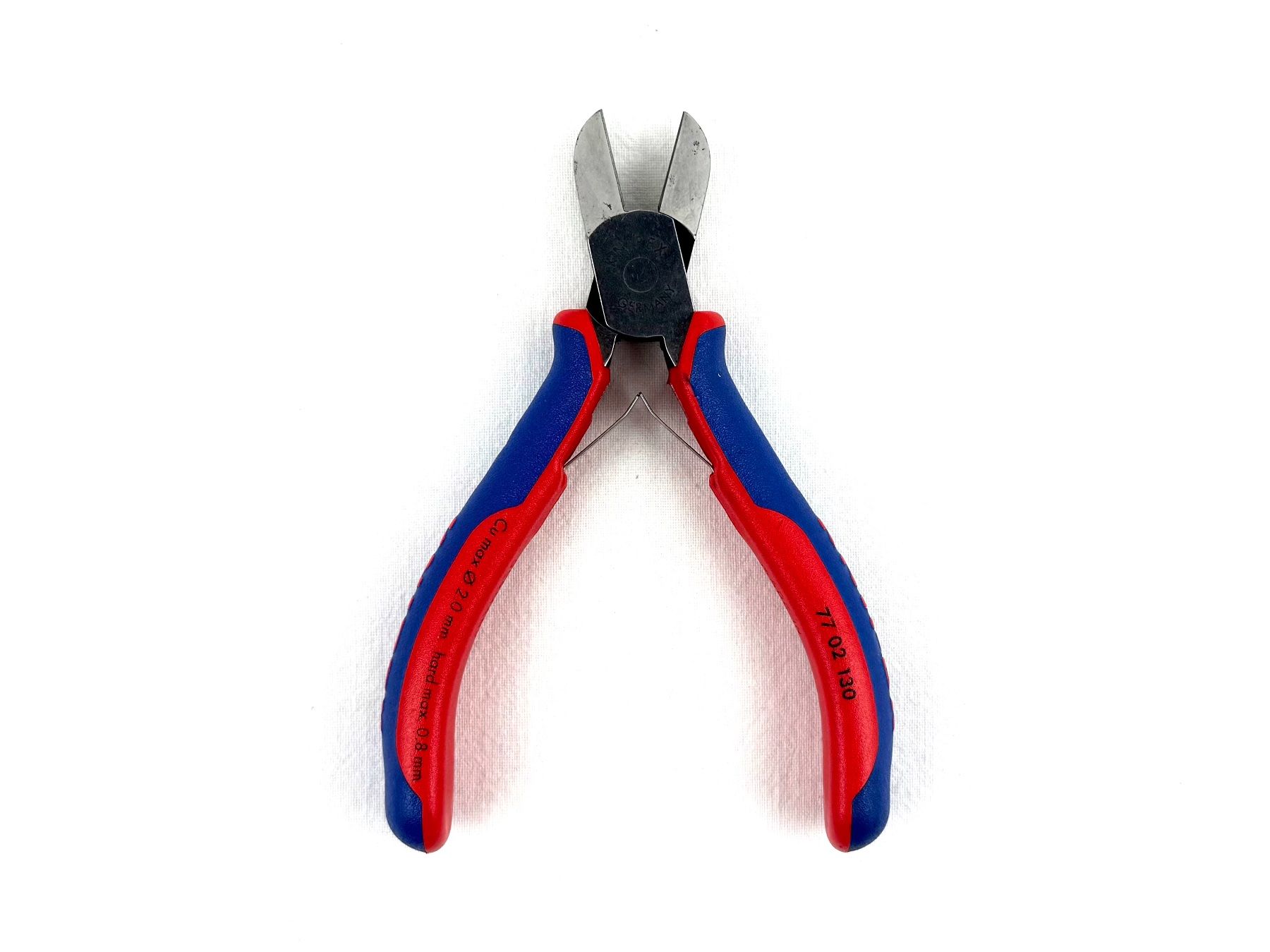 Knipex Tutti gli attrezzi: Knipex 77 02 130 Seitenschneider – Usato da Lauwil venduto da fab_dnf5