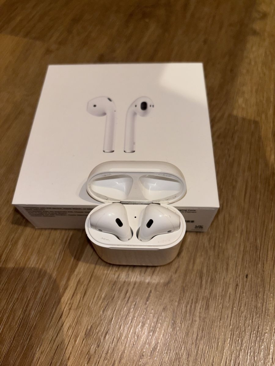 Apple Cuffie: Apple airpods 1 Generation – Usato da Bäriswil BE venduto da rac_7w5c 1