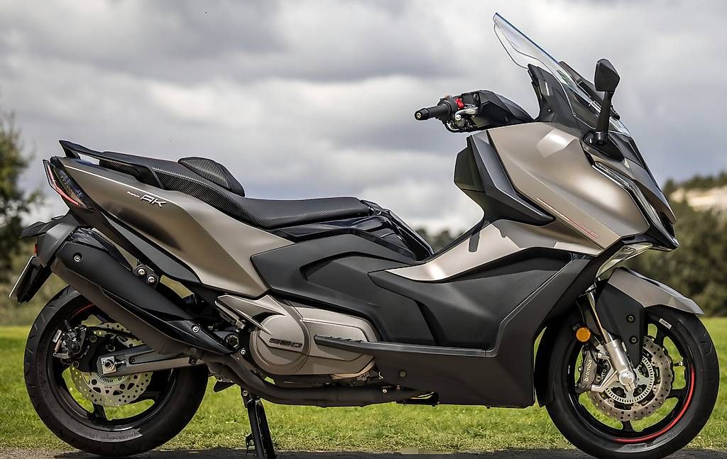 Kymco Scooter: Kymco AK Premium – Usato da Genève venduto da ter_qg7r 1