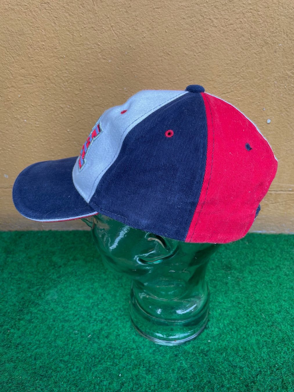 Copricapi, berretti & cappellini: Vintage Y2K Cap USA 6-panel Embroidered – Usato da Zürich venduto da le_souk 1