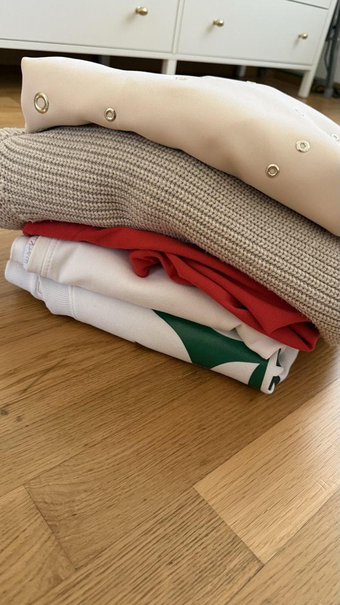 Lotti di vestiti: Kleiderpacket, Damen, M – Usato da Sevelen venduto da ann_f687 6