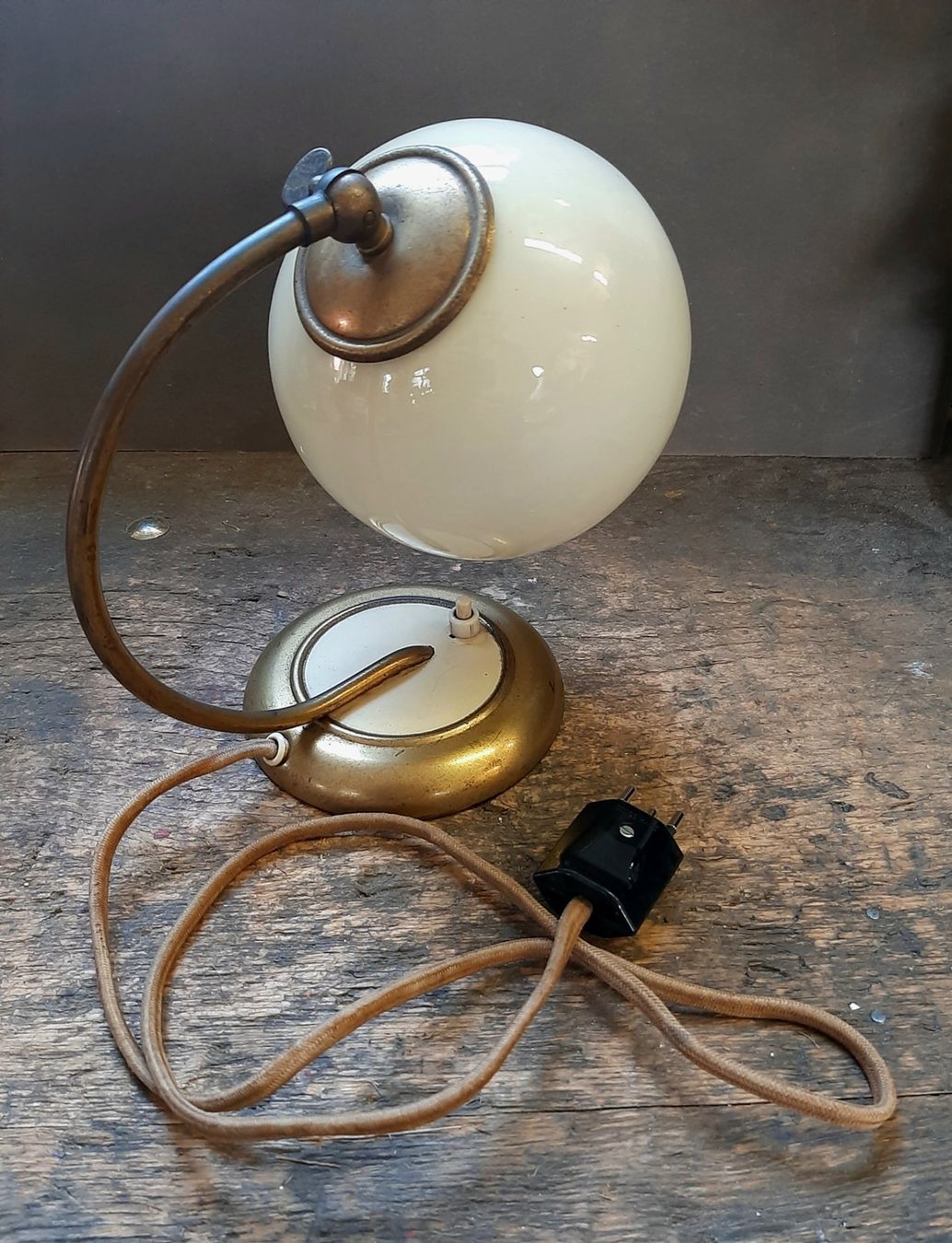Lampade: Art Deco Nachttischlampe – Usato da Arbon venduto da torso444 2