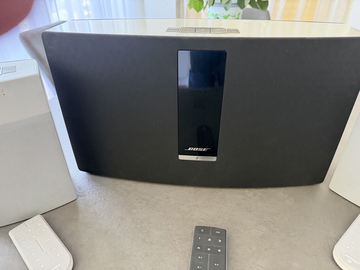 Bose Radios: Bose SoundTouch Subwoofer und 4 Boxen, – Défectueux à Zürich par sne.swiss 5