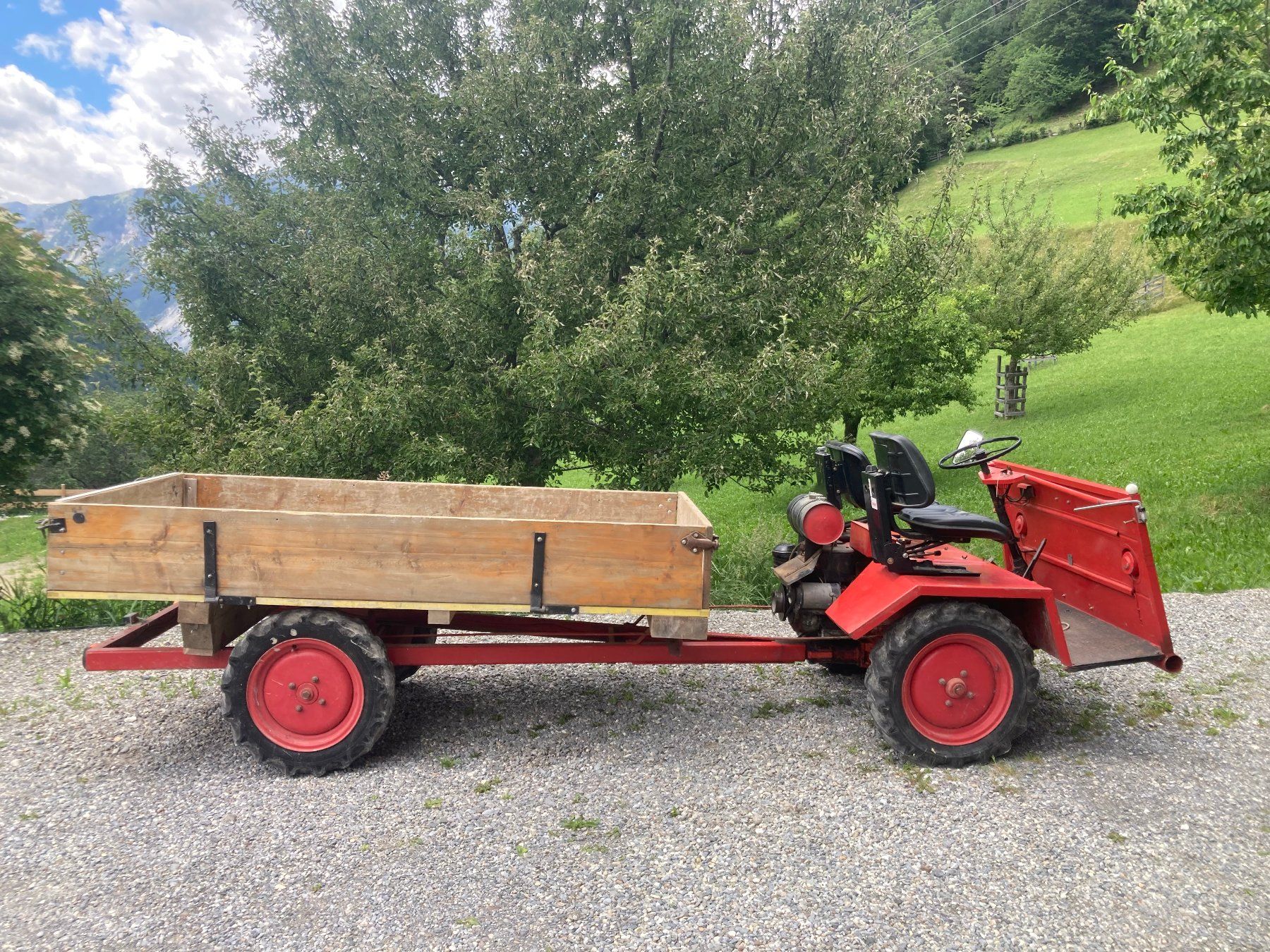Rapid Traktoren: Rapid Alltrac 450 – Defekt aus Maladers von frosk85