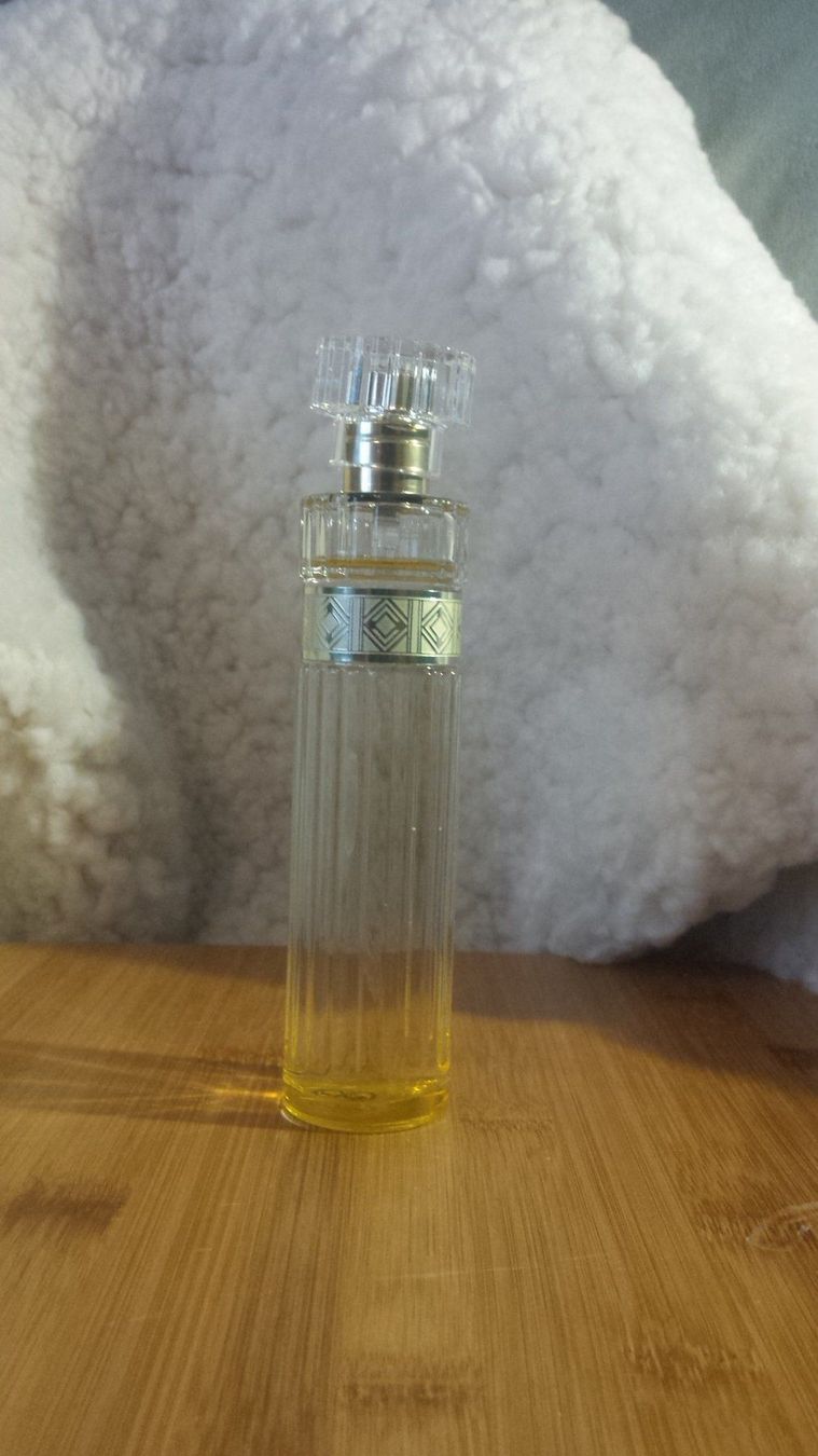 Profumi & Eau de Toilette: Avon Premiere Luxe EdP 50ml – Usato da Luzern venduto da Zimprich 1