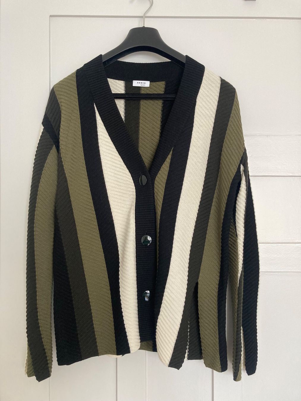 Akris Giacche: Akris Punto Strickjacke – Usato da Altstätten SG venduto da misthuffa