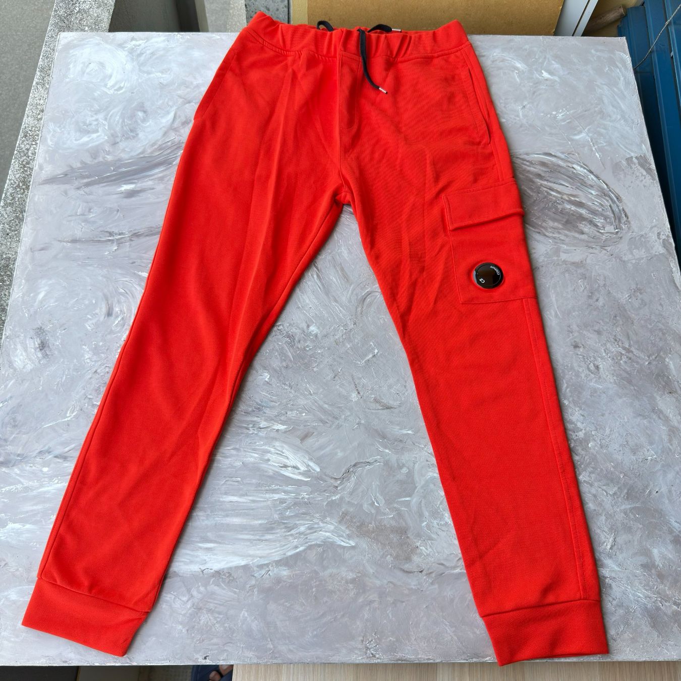 CP Company Pantaloni: Pantalon jogging cargo Lens C.P. Company – Usato da Thônex venduto da Suisse.Shopping 1